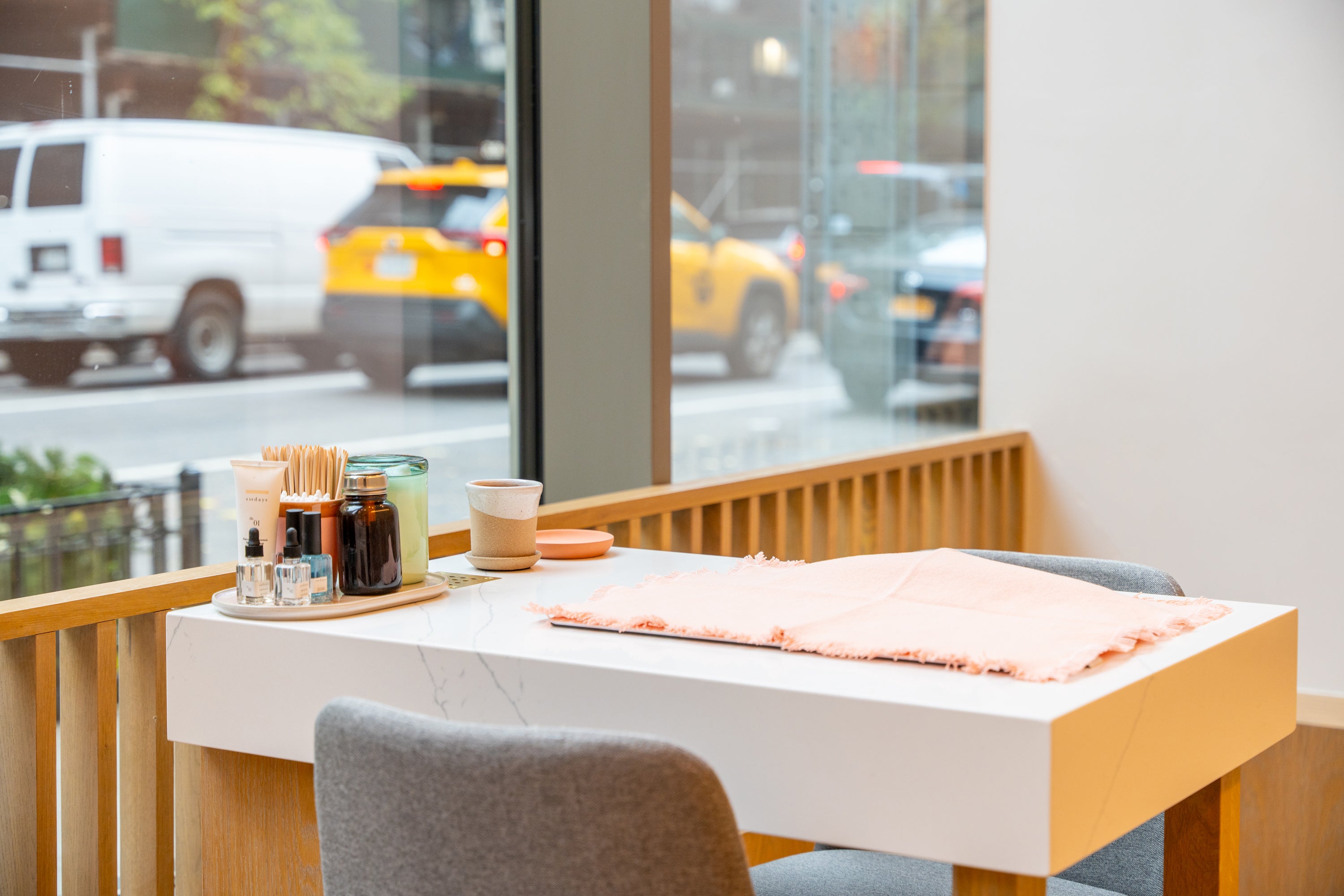 M0120C1 Natura+Salön ドットイー NS-DOTE-01 Nontoxic Nail Salon in East Village NYC | sundays Studio – Dear