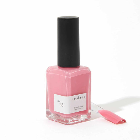 Non-toxic nail polish in muted pink