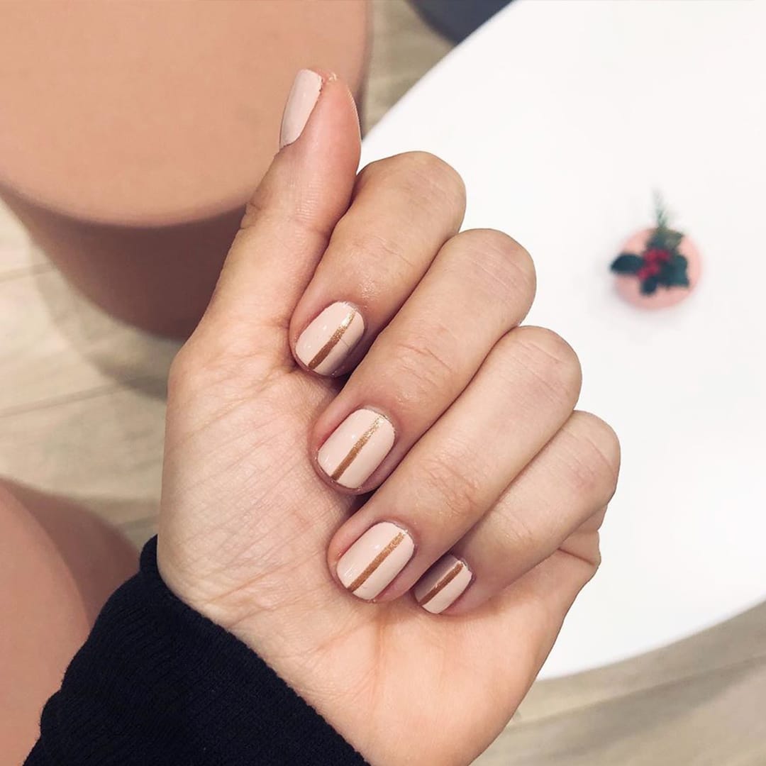 what color nail polish with rose gold dress Rose Gold Jewelry, Nail Polish, Shoes And More Ideas How To Wear This Color